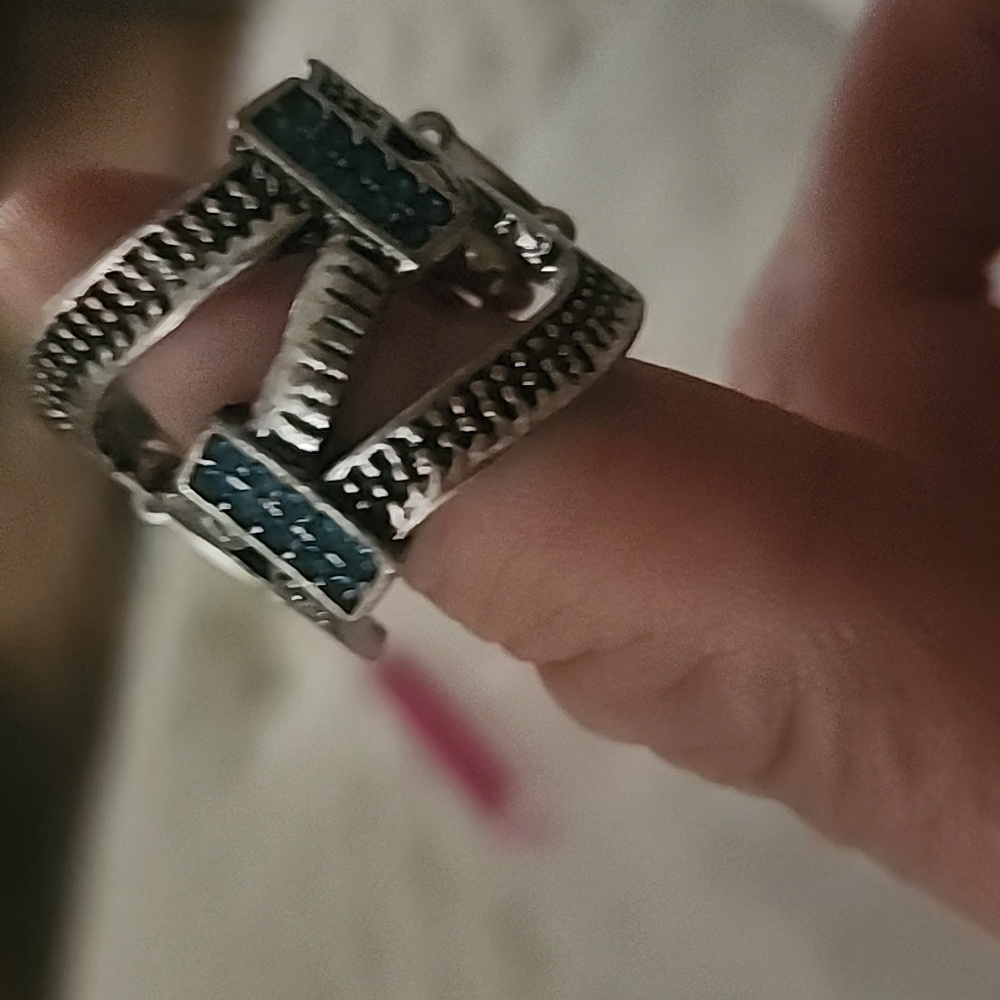 Stunning Fashion Ring
